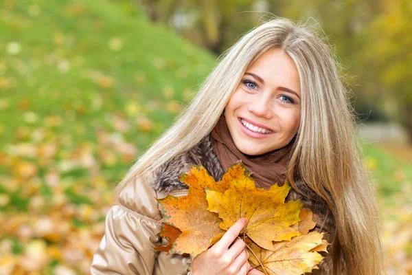 Glück im Herbst — Stockfoto