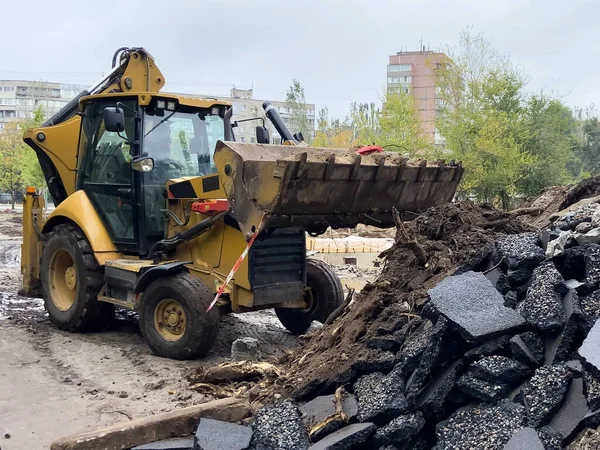 Ятитонний Колісний Навантажувач Bulldozer Трактор Відро Працює Відкритому Повітрі — стокове фото