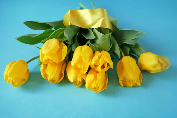 Beautiful Yellow Tulips Bouquet Blue Background Closeup — Stockfoto