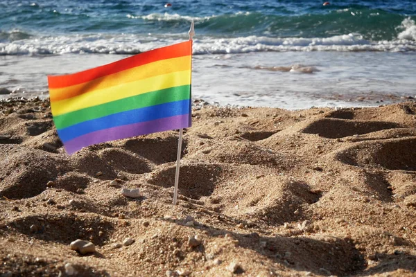 Bandera Lgbt Playa Del Mar Bandera Gay Rainbow Lgbt Comunidad — Foto de Stock