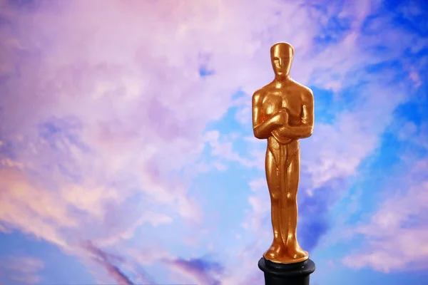 Estatua Del Premio Óscar Oro Hollywood Concepto Éxito Victoria Primer —  Fotos de Stock