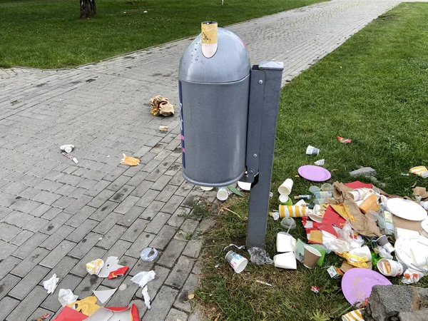 Lixo Sobrecarregado Sem Problema Coleta Lixo — Fotografia de Stock