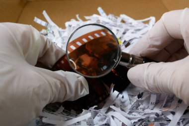 Shredder kağıdı, hırsız bilgisi konsepti, çok gizli bilgi, konsept, yakın çekim