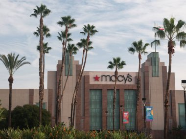 Burbank, Kaliforniya, ABD 20 Kasım 2021: Macys, ABD 'de bulunan bir mağaza zinciri.
