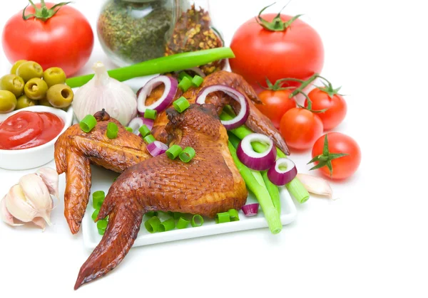 Smoked chicken wings with vegetables, olives and ketchup — Stock Photo, Image