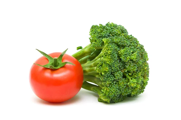 Tomato and broccoli isolated on a white background close-up — Stock Photo, Image