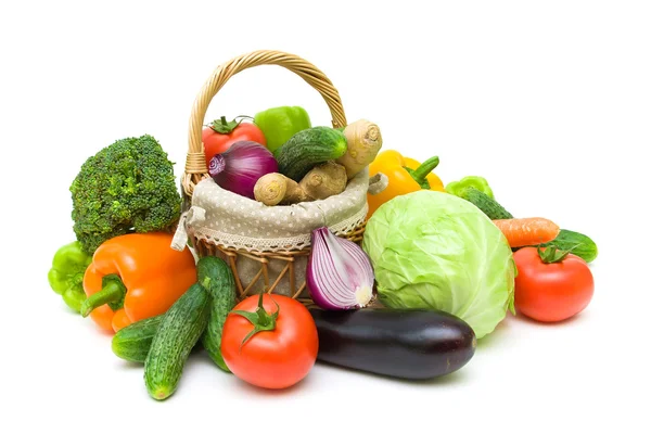 Fresh ripe vegetables isolated on white background — Stock Photo, Image