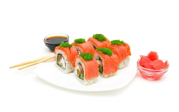 Sushi, gebeitst gember en soja saus op een witte achtergrond — Stockfoto