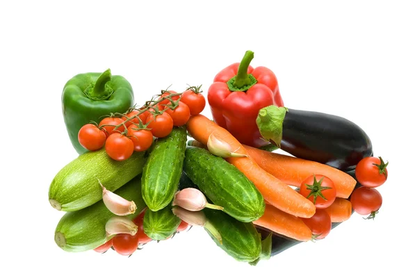 Verduras sobre un fondo blanco —  Fotos de Stock