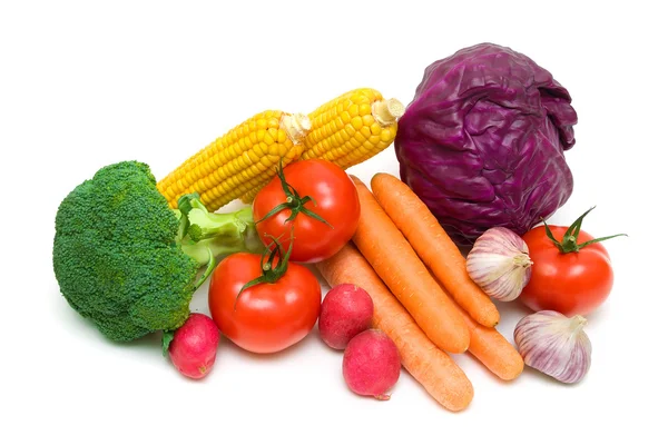 Primeros planos de verduras maduras - fondo blanco . —  Fotos de Stock