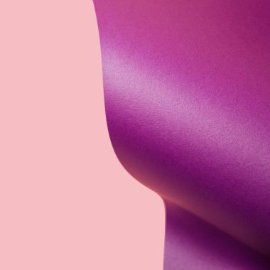 Violet ve açık pembe soyut şekil renkli kare bir duvar kağıdı oluşturuyor. En az canlı arkaplan