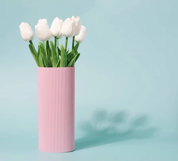 Spring Flowers Corrugated Pink Vase Pastel Blue Background Musim Semi — Stok Foto