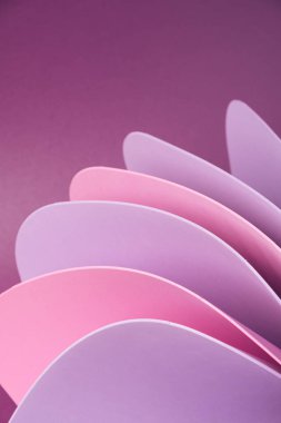 Mor ve pembe kıvrımlı çarşaflar soyut duvar kağıtları. İş pastel arka planı.