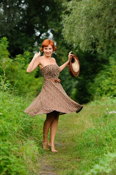 Portrait de la femme à l'extérieur — Photo