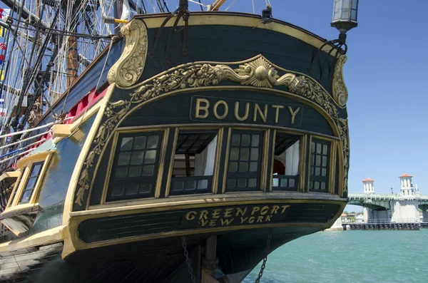 HMS bounty gemi başlık