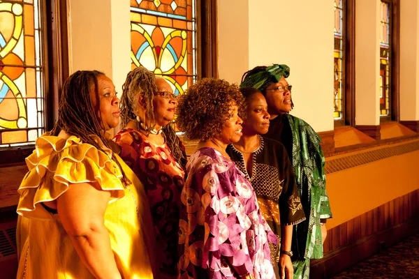 Group of African woman performers — Stock Photo, Image