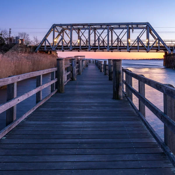 Train Tressel Connecticut River Shot Deck Fishing Pier Sunset Winter — ストック写真