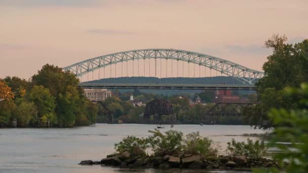 Klip Time Lapse Dari Jembatan Arrigoni Middletown Cuplikan Berkualitas Tinggi — Stok Video