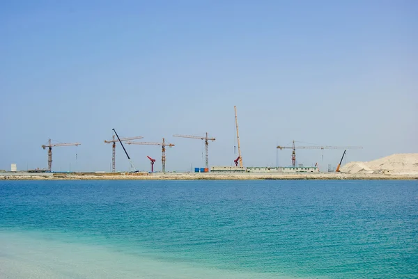 Grúas de construcción en Dubai Fotos de stock