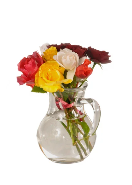 O buquê de rosas custa em um jarro — Fotografia de Stock