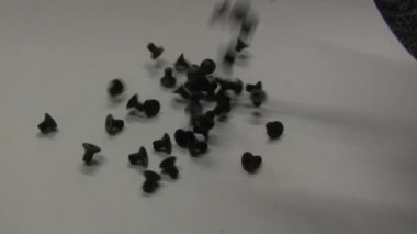 Sürgüler düşüyor. Fasteners. Onarım ve bakım.