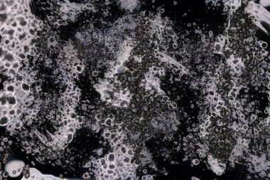 Karanlık soyut dokulu arka planlar. Lekeler ve lekeler. Alkol mürekkebi.