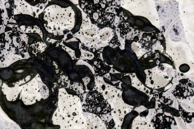 Karanlık soyut dokulu arka planlar. Lekeler ve lekeler. Alkol mürekkebi.