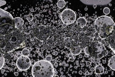 Karanlık soyut dokulu arka planlar. Lekeler ve lekeler. Alkol mürekkebi.