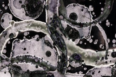 Karanlık soyut dokulu arka planlar. Lekeler ve lekeler. Alkol mürekkebi.