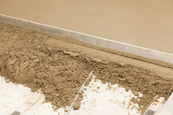 Przygotowania wylewki cementowe — Zdjęcie stockowe