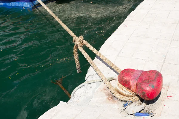 Bollard and mooring ropes — Stock Photo, Image