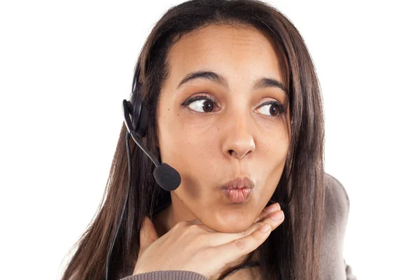 Portrait de joyeux souriant opérateur de téléphone de soutien dans le casque, isolé sur fond blanc — Photo