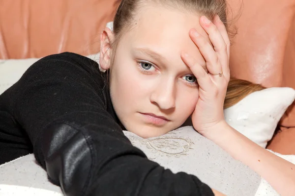 Sad  young girl — Stock Photo, Image