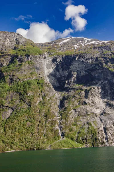 Beautiful Imposing Norwegian Fjord Spring Its Waterfalls — Foto Stock