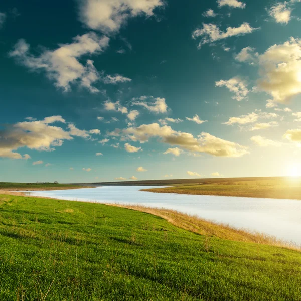 Good sunset over river — Stock Photo, Image