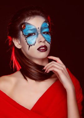 moda kadın portresi. Kelebek makyaj, yüz sanat makyaj