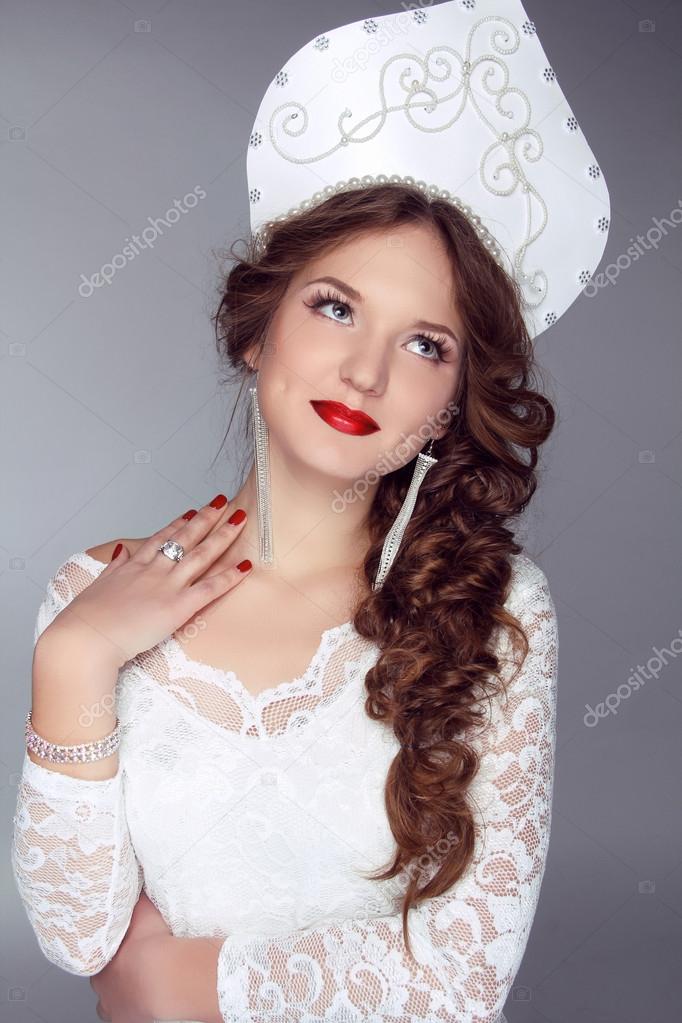 https://st.depositphotos.com/1060649/2043/i/950/depositphotos_20438535-stock-photo-russian-beauty-attractive-female-wearing.jpg