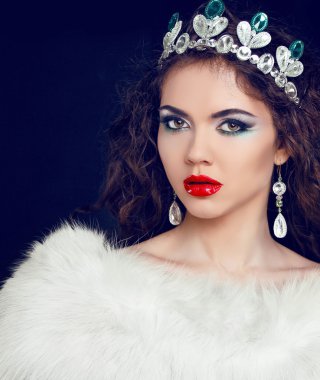 Takı ve güzellik. Moda Bayan foto. Havva ile güzel bir kadın