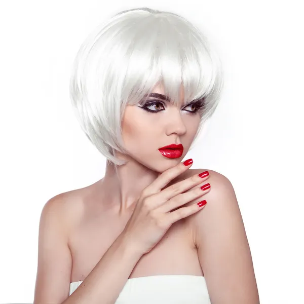 Czerwone usta i paznokcie manicure. stylowy uroda moda kobieta portr — Zdjęcie stockowe