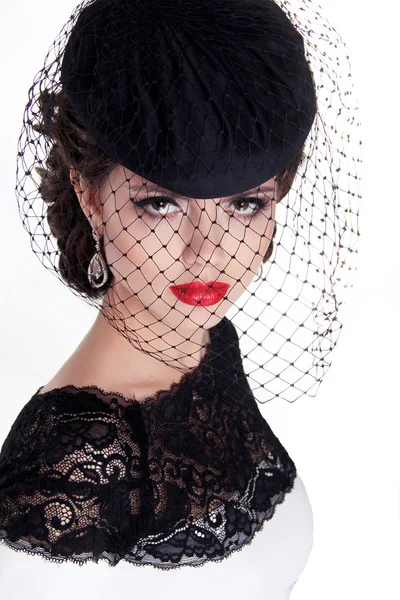 Retro kvinna. mode modell flicka porträtt. isolerade på vit baksida — Stockfoto
