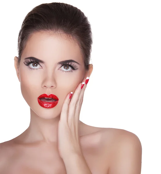 Όμορφη γυναίκα έκπληκτος με κόκκινα χείλη που απομονώνονται σε λευκό έκφραση — Φωτογραφία Αρχείου