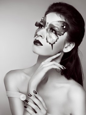 yüz sanat portre. manikürlü tırnaklar. güzel model poz. Blac