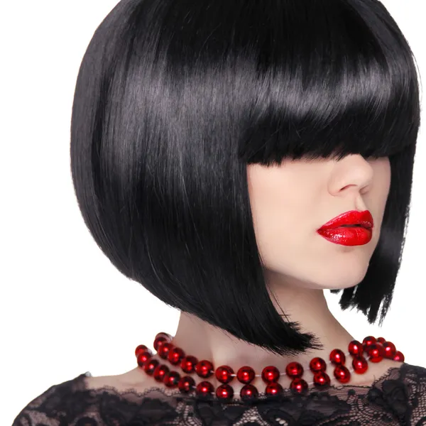 Black short Hairstyle. Brunette woman Portrait. Red lips. Bob ha — Stock Photo, Image