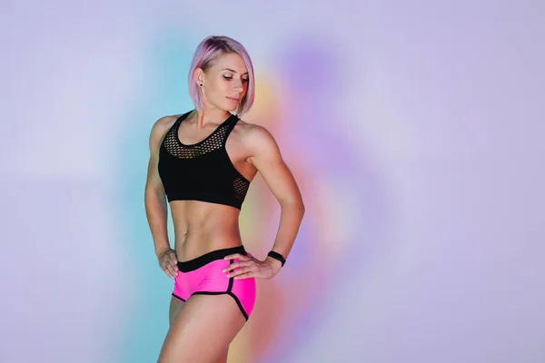 Stilvolle Sport Neon Hintergrund Sport Moderne Frau Die Stark Mit — Stockfoto