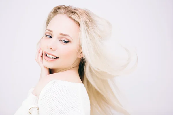 Przepiękny blond dziewczynka — Zdjęcie stockowe
