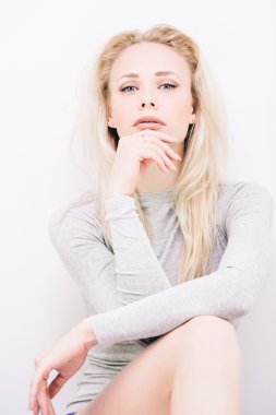 şehvetli sarışın