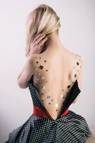 Gnade des weiblichen Rückens — Stockfoto