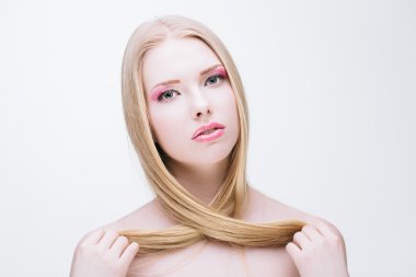 şehvetli sarışın