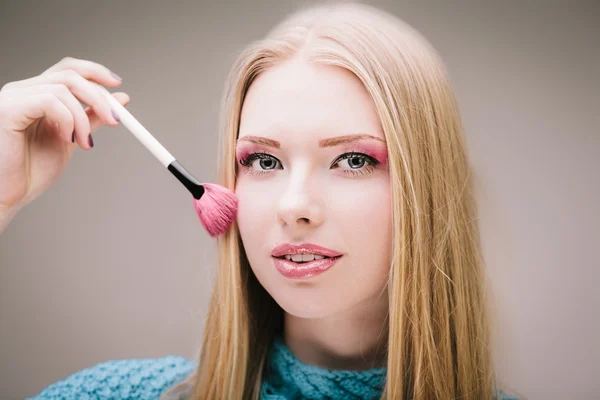 Make-up meisje — Stockfoto