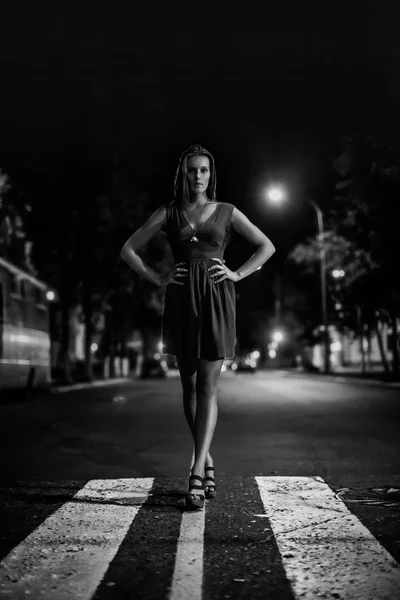 Lady on crosswalk — Stock Photo, Image